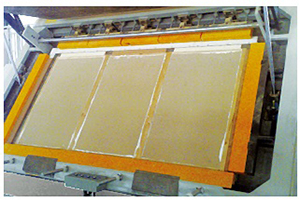 HF wooden board and frame assembling machine-2