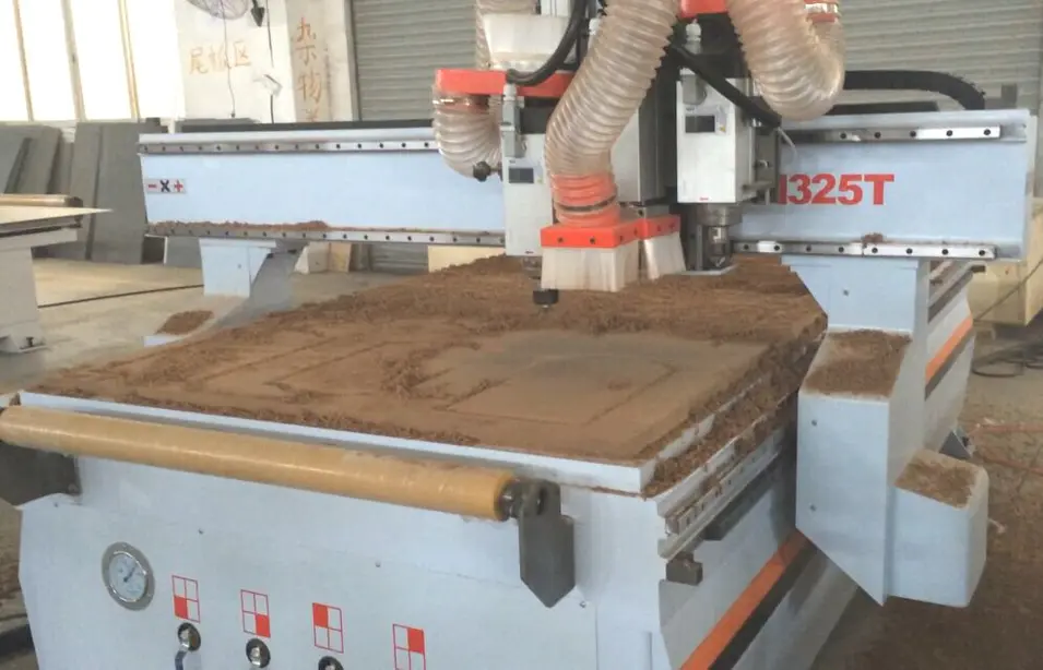 Chinese hotsale CNC wood router with 3 heads / wood carving